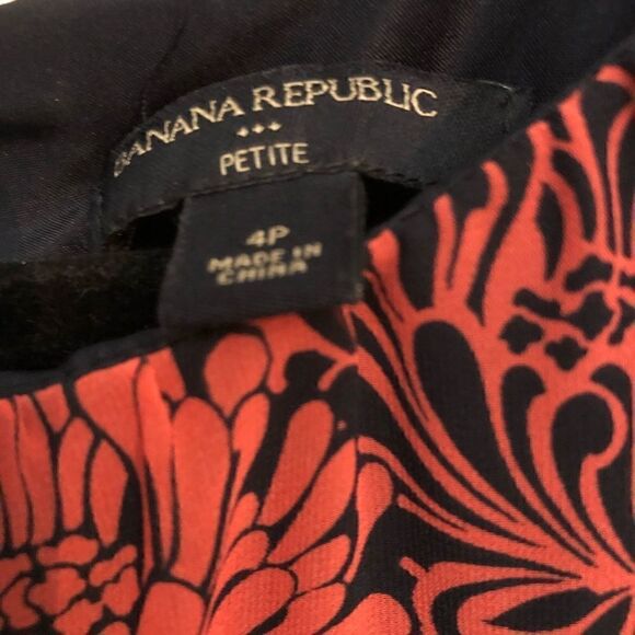 Banana Republic coral floral sleeveless below knee dress - Picture 3 of 8